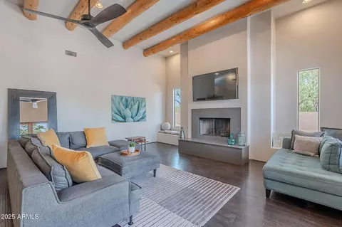 Living - 3405 E Knox Rd, Phoenix, AZ 85044 photo 2 of 4