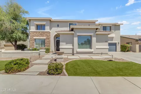 7129 S Stadium Way, Gilbert, AZ 85298