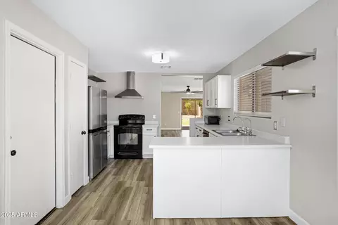 2625 E Beverly Rd, Phoenix, AZ 85042 photo 9