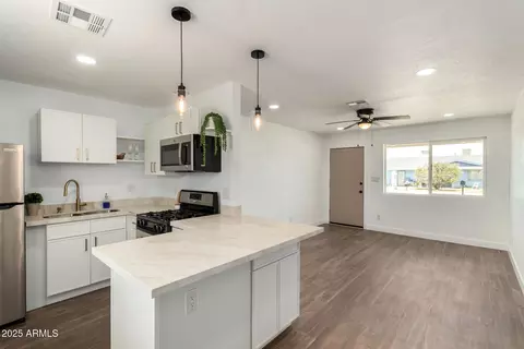 Other - 927 E Greenway Rd, Phoenix, AZ 85042 photo 3 of 10