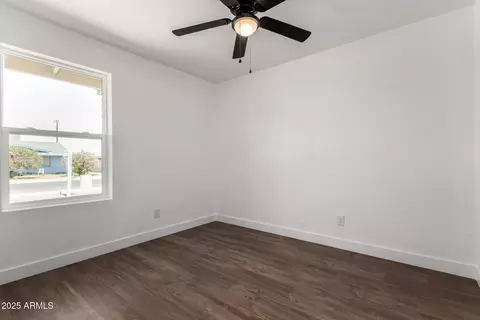 Other - 927 E Greenway Rd, Phoenix, AZ 85042 photo 4 of 10