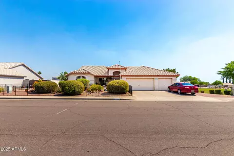 8053 E Dover St, Mesa, AZ 85207