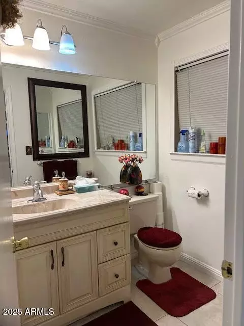 Bath - 1402 E Wescott Dr, Phoenix, AZ 85024 photo 1 of 3