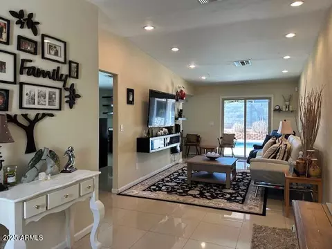 Living - 1402 E Wescott Dr, Phoenix, AZ 85024 photo 1 of 4