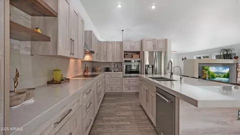 Kitchen - 4073 E Stable Ct, Gilbert, AZ 85297 photo 2 of 3