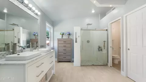 Bath - 4073 E Stable Ct, Gilbert, AZ 85297 photo 1 of 3