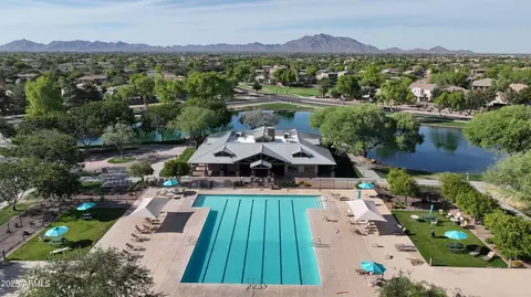 Exterior - 4073 E Stable Ct, Gilbert, AZ 85297 photo 12 of 13