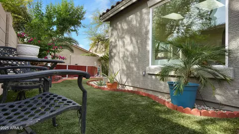 Exterior - 4073 E Stable Ct, Gilbert, AZ 85297 photo 6 of 13