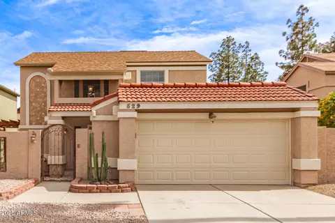 Exterior - 529 E Taro Ln, Phoenix, AZ 85024 photo 2 of 4