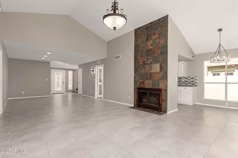 Living - 529 E Taro Ln, Phoenix, AZ 85024 photo 2 of 2