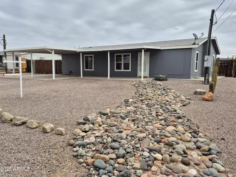 329 N 83rd Pl, Mesa, AZ 85207