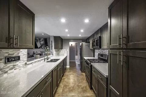 Kitchen - 308 E La Jolla Dr, Tempe, AZ 85282 photo 1 of 2