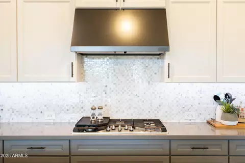 Kitchen - 5515 S Caisson Way, Mesa, AZ 85212 photo 3 of 8