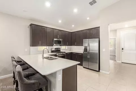 Kitchen - 9535 E Tupelo Ave, Mesa, AZ 85212 photo 3 of 4