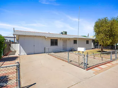 2834 E Michael Dr, Phoenix, AZ 85032 photo 3