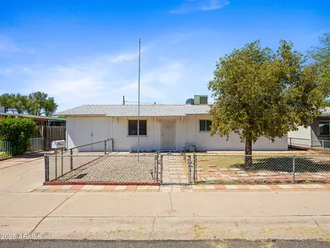 2834 E Michael Dr, Phoenix, AZ 85032