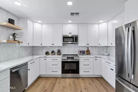 Kitchen - 640 S 34th St, Mesa, AZ 85204 photo 2 of 3