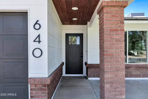 Exterior - 640 S 34th St, Mesa, AZ 85204 photo 3 of 7