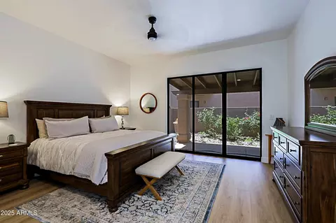 Bedroom - 4039 E Paradise Dr, Phoenix, AZ 85028 photo 1 of 4