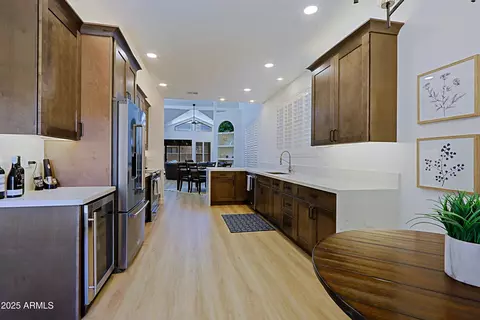 Kitchen - 4039 E Paradise Dr, Phoenix, AZ 85028 photo 3 of 7