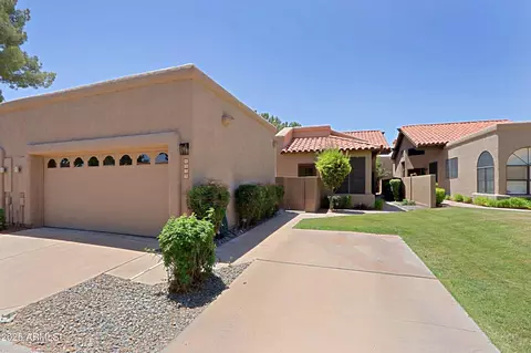 4039 E Paradise Dr, Phoenix, AZ 85028