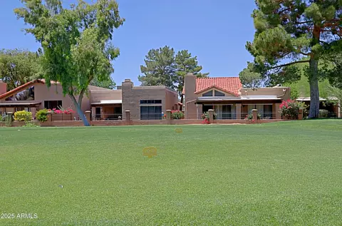 Exterior - 4039 E Paradise Dr, Phoenix, AZ 85028 photo 4 of 14