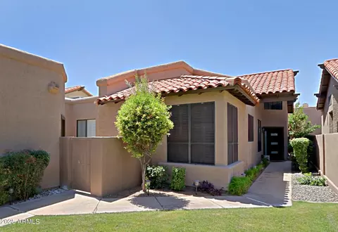 Exterior - 4039 E Paradise Dr, Phoenix, AZ 85028 photo 6 of 14