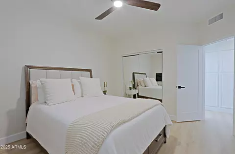 Bedroom - 4039 E Paradise Dr, Phoenix, AZ 85028 photo 4 of 4