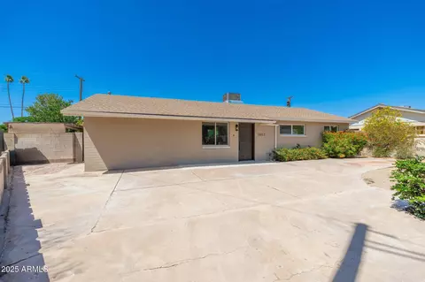 3822 W Flower St, Phoenix, AZ 85019 photo 2