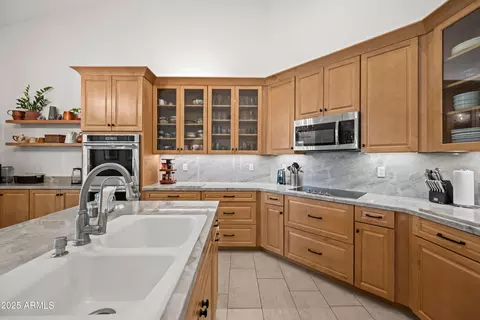 Kitchen - 2243 E Cortez Dr, Gilbert, AZ 85234 photo 3 of 10