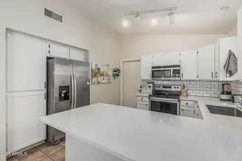 3856 Encinas Ave, Gilbert, AZ 85234 photo 14