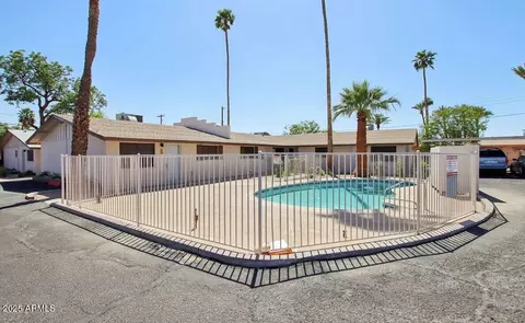 4917 E Holly St, Phoenix, AZ 85008 photo 2