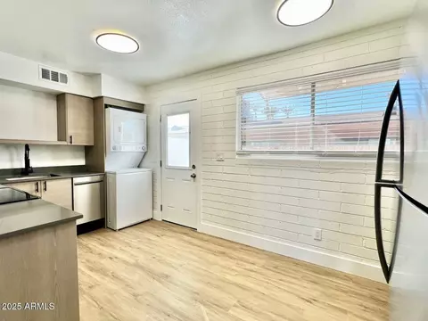 4917 E Holly St, Phoenix, AZ 85008 photo 9