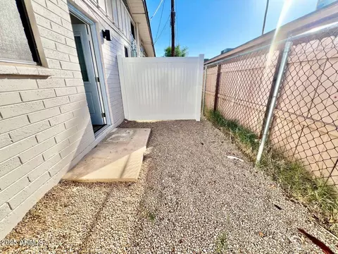 4917 E Holly St, Phoenix, AZ 85008 photo 16