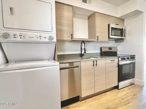 4917 E Holly St, Phoenix, AZ 85008 photo 8
