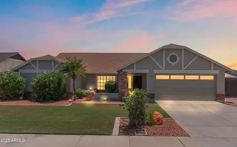 7649 W Dahlia Dr, Peoria, AZ 85381