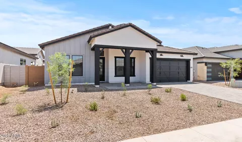 667 E Brown Way, San Tan Valley, AZ 85140