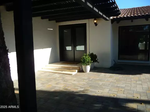 Exterior - 2068 E Cairo Dr, Tempe, AZ 85282 photo 5 of 12