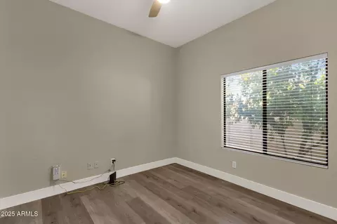 Bedroom - 4338 E Hamblin Dr, Phoenix, AZ 85050 photo 4 of 4