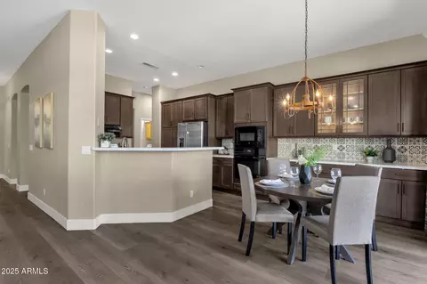 Dining - 4338 E Hamblin Dr, Phoenix, AZ 85050 photo 1 of 3