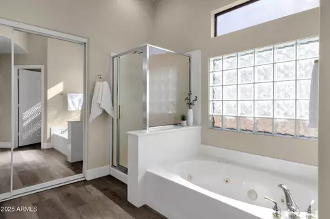 Bath - 4338 E Hamblin Dr, Phoenix, AZ 85050 photo 1 of 2