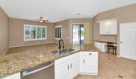 Kitchen - 4239 W Reddie Loop, Phoenix, AZ 85083 photo 2 of 2