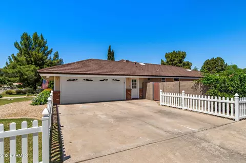 Exterior - 3160 E Fox St, Mesa, AZ 85213 photo 1 of 7