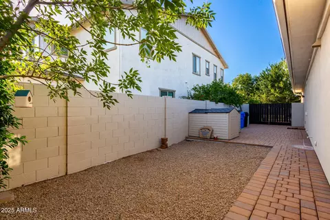 Exterior - 2879 E Austin Dr, Gilbert, AZ 85296 photo 5 of 11