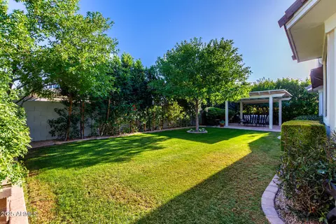 Exterior - 2879 E Austin Dr, Gilbert, AZ 85296 photo 9 of 11