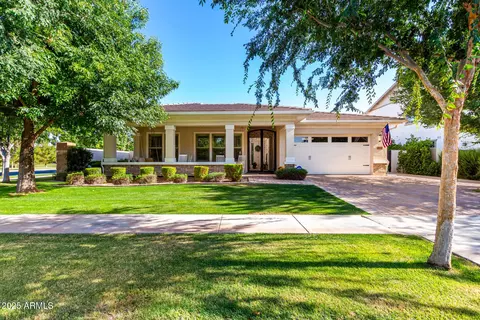 2879 E Austin Dr, Gilbert, AZ 85296