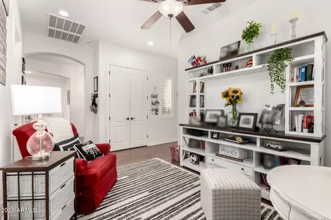 Entry Way - 2879 E Austin Dr, Gilbert, AZ 85296 photo 4 of 7