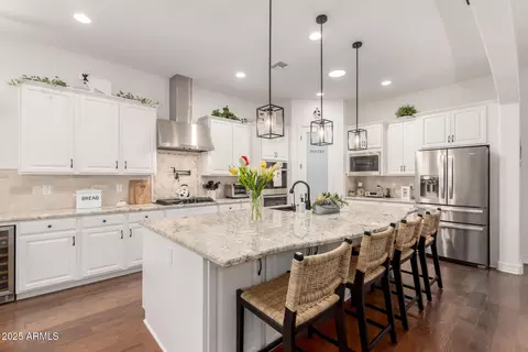 Kitchen - 2879 E Austin Dr, Gilbert, AZ 85296 photo 2 of 5