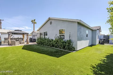 Exterior - 4402 E Montecito Ave, Phoenix, AZ 85018 photo 10 of 11