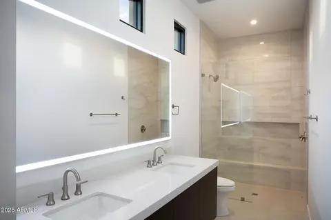 Bath - 9750 E Troon North Dr, Scottsdale, AZ 85262 photo 4 of 7